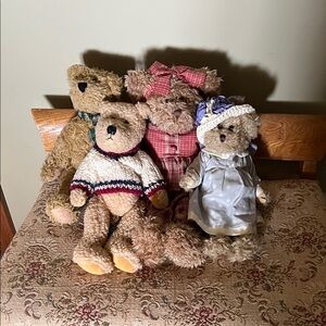 Plush Collection: Group of Four Brown Teddy Bears